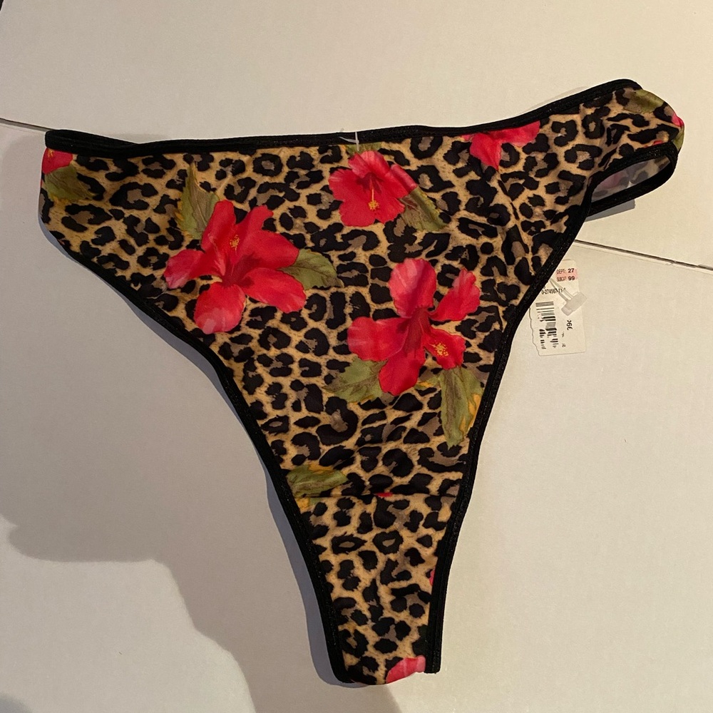 Vtg ASHLEY TAYLOR Size 7 Shiny Leopard Print String Bikini Panties Floral NWT